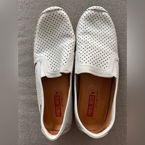 PIKOLINOS Men's Perforated White Loafers